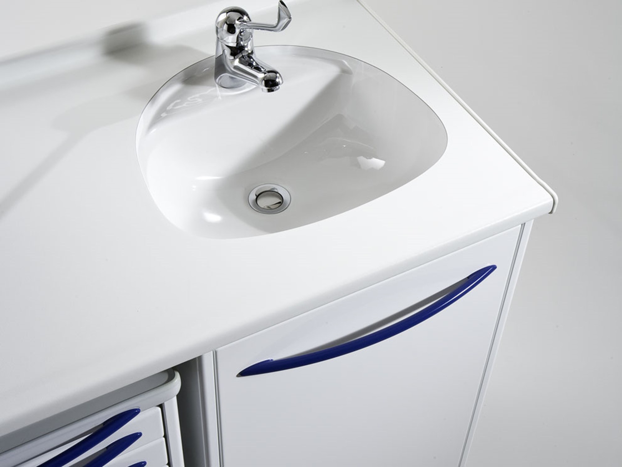 Excelência em mobiliário para consultórios odontológicos