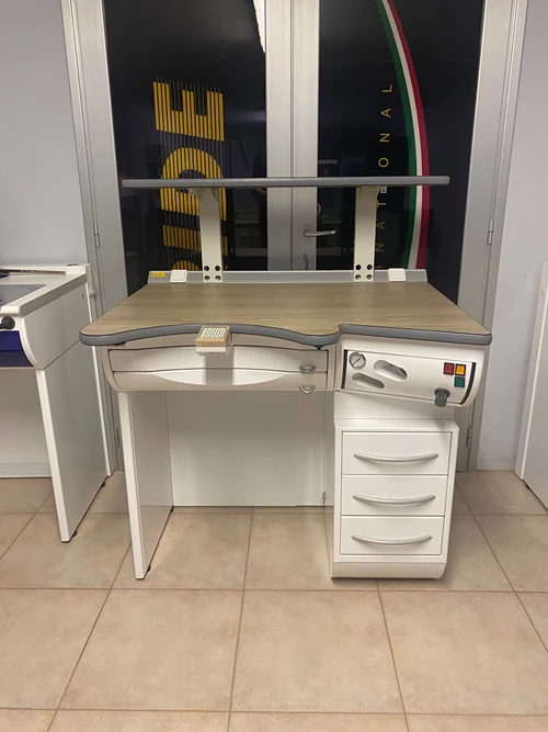 ELITE single-station dental laboratory bench