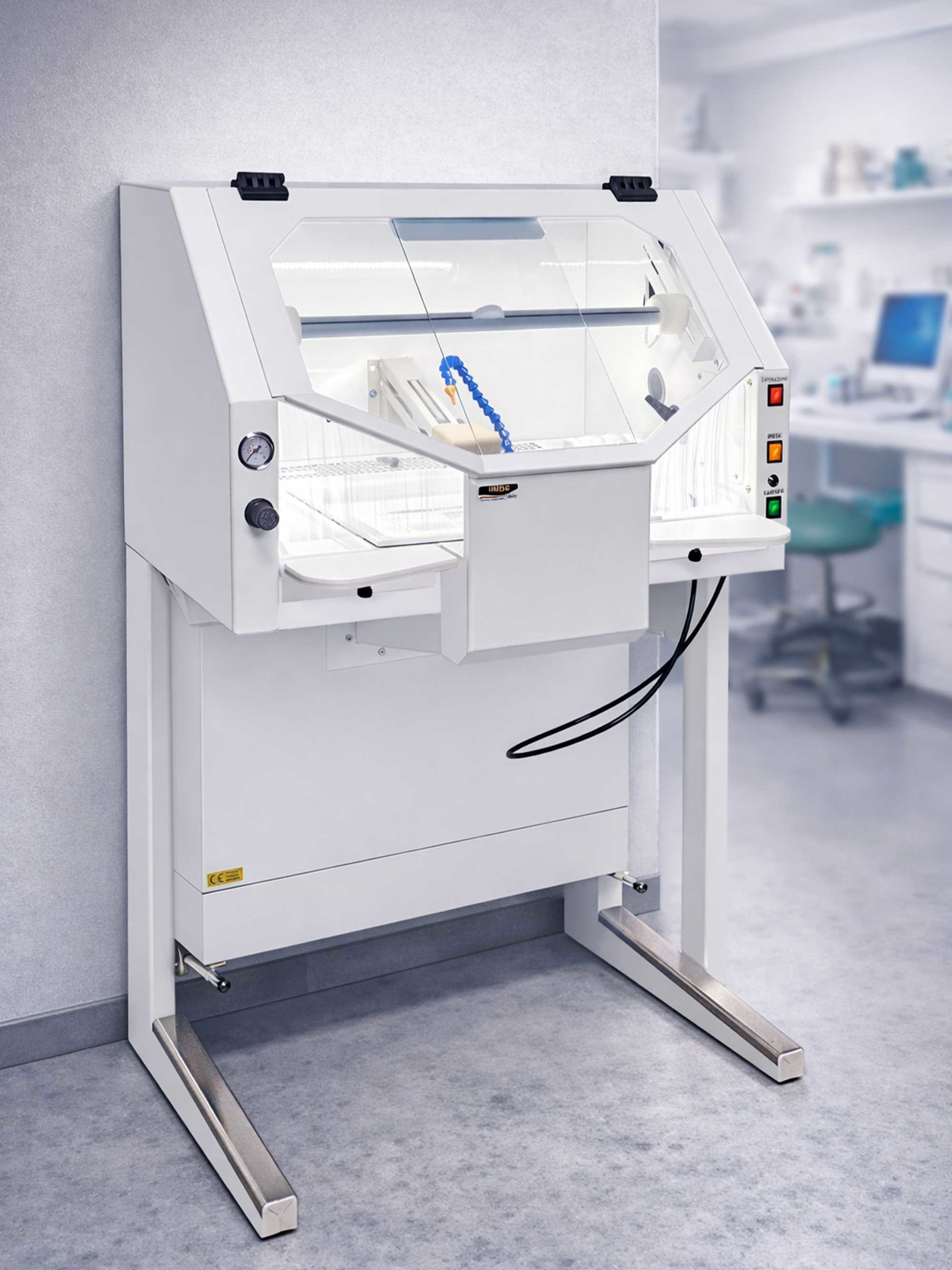 FINISHING BOX FOR DENTAL LABORATORY